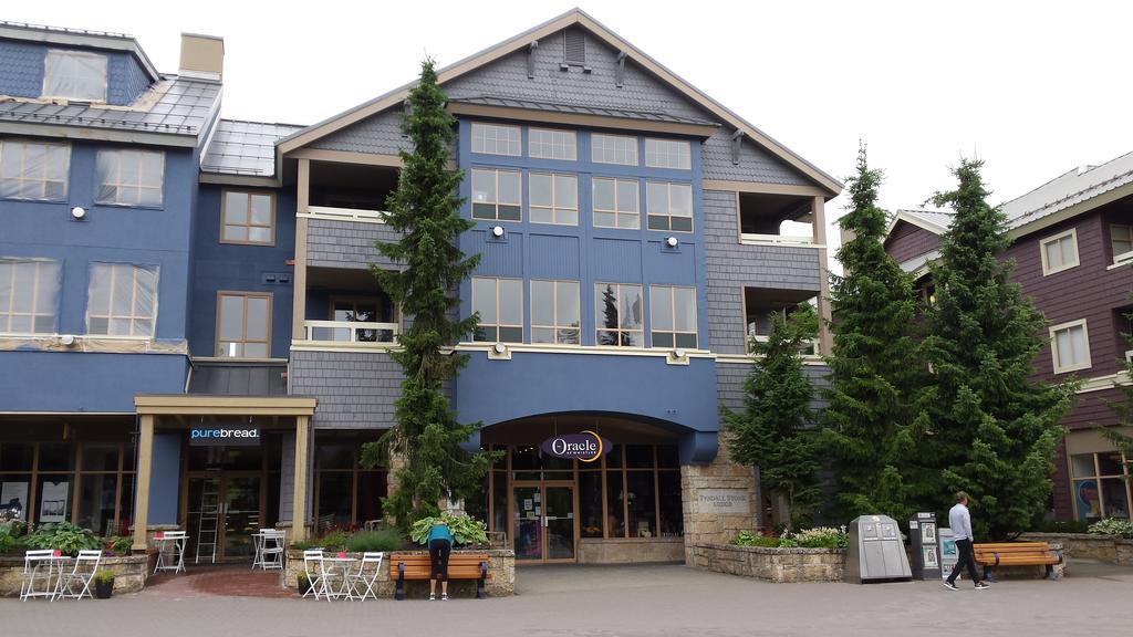 Tyndalstone Lodge 3 Bedroom In The Heart Of Village North Whistler Dış mekan fotoğraf