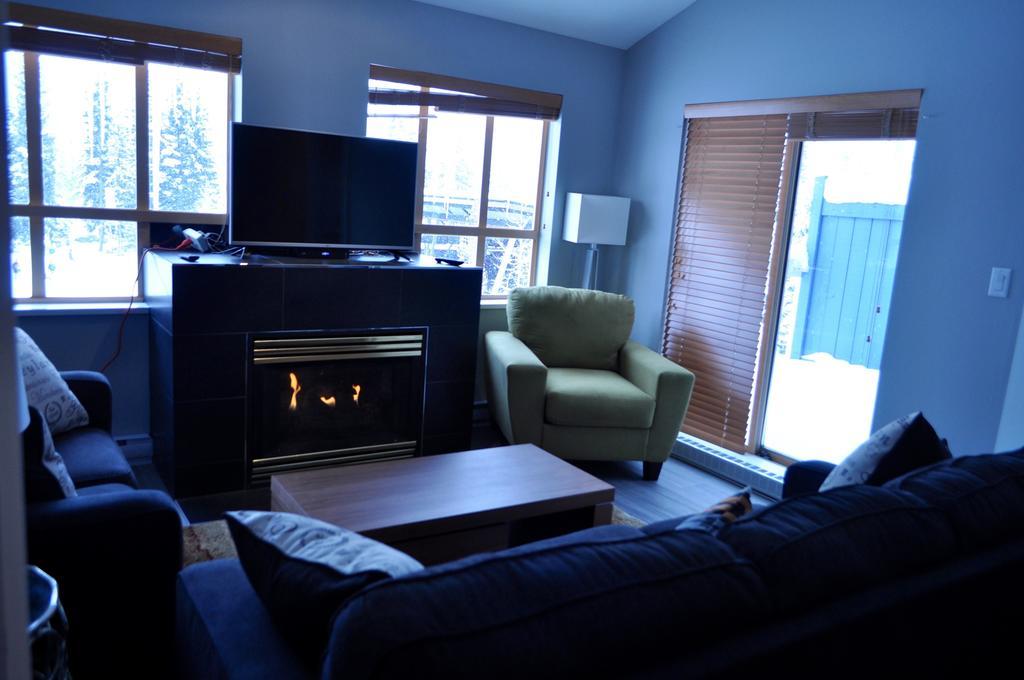 Tyndalstone Lodge 3 Bedroom In The Heart Of Village North Whistler Dış mekan fotoğraf