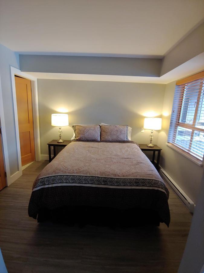 Tyndalstone Lodge 3 Bedroom In The Heart Of Village North Whistler Dış mekan fotoğraf