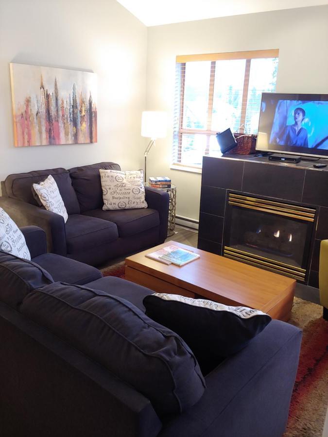 Tyndalstone Lodge 3 Bedroom In The Heart Of Village North Whistler Dış mekan fotoğraf